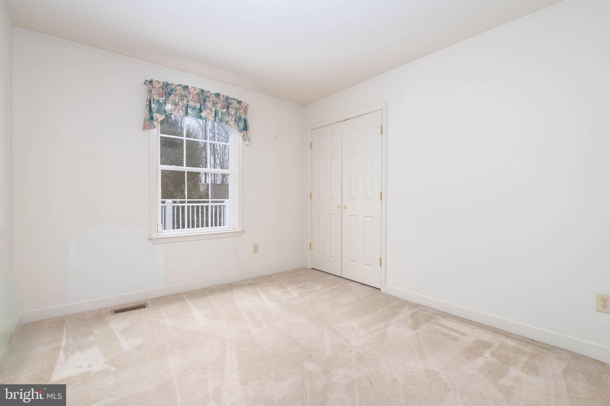 EQUESTRIAN ACRES - Residential