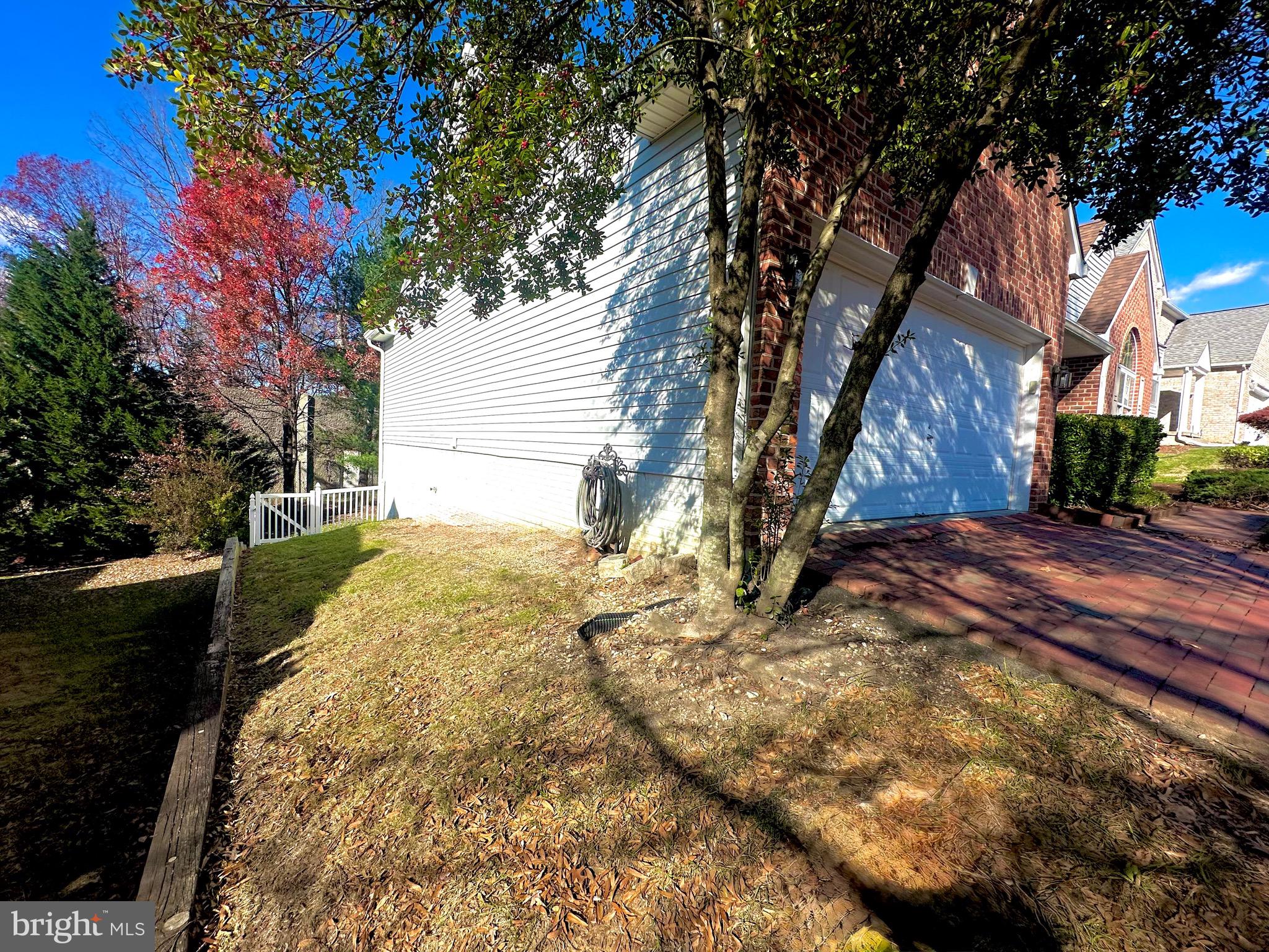 EQUESTRIAN ACRES - Residential