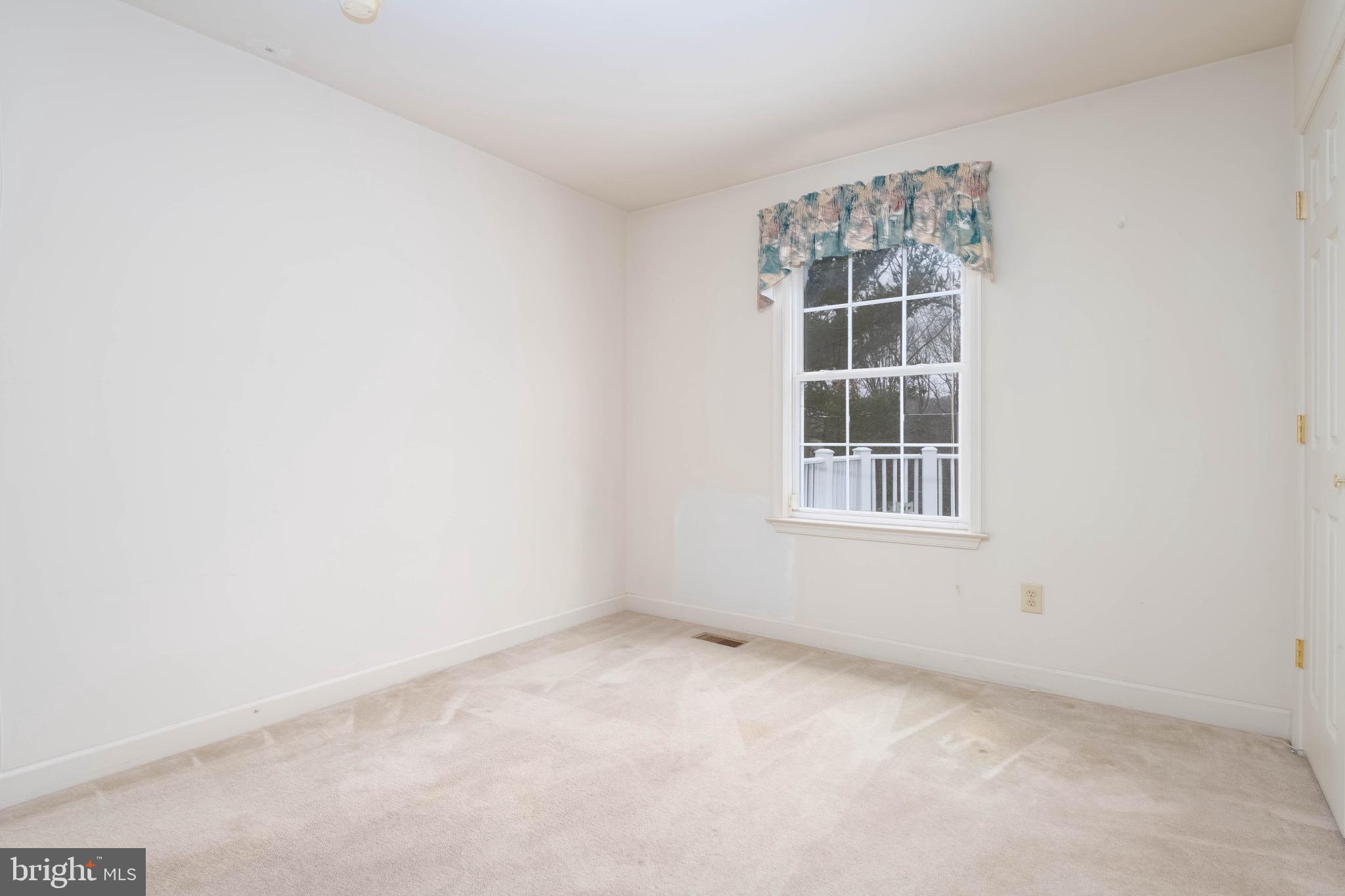 EQUESTRIAN ACRES - Residential