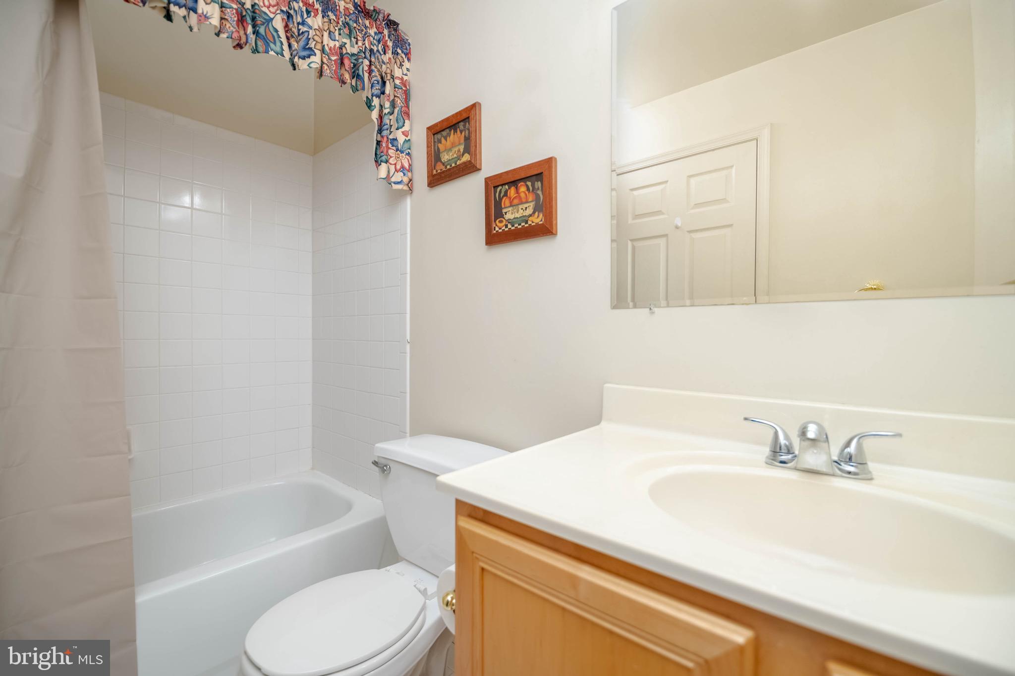 EQUESTRIAN ACRES - Residential