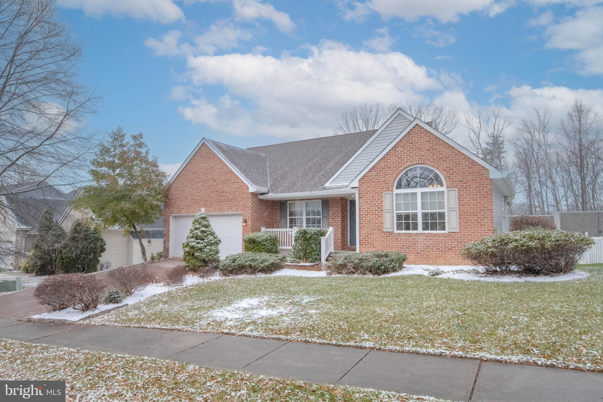 EQUESTRIAN ACRES - Residential