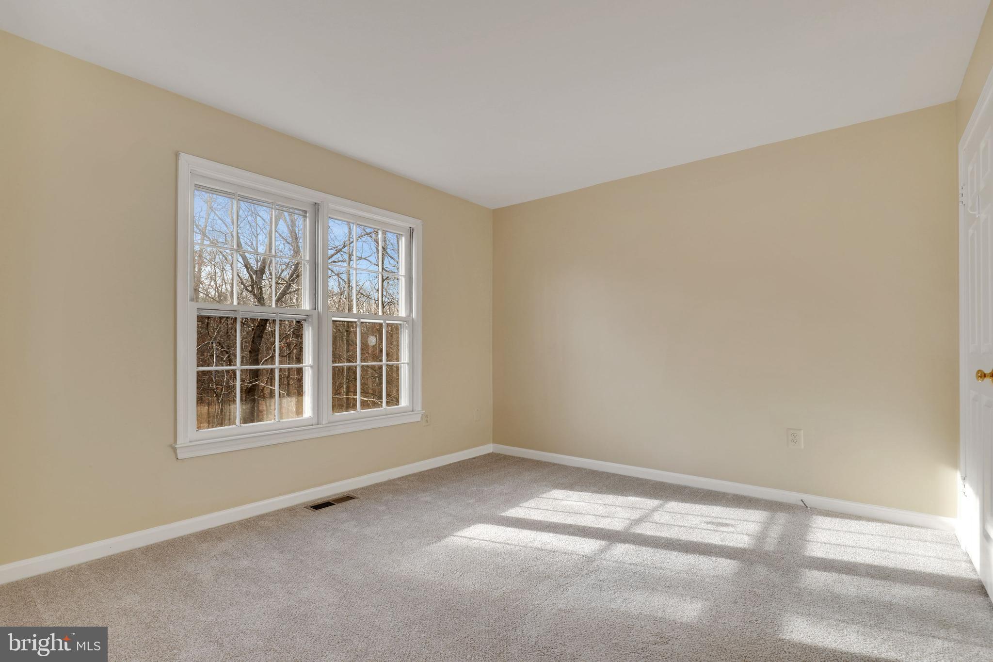 COUNTRY CLUB MANOR - Residential