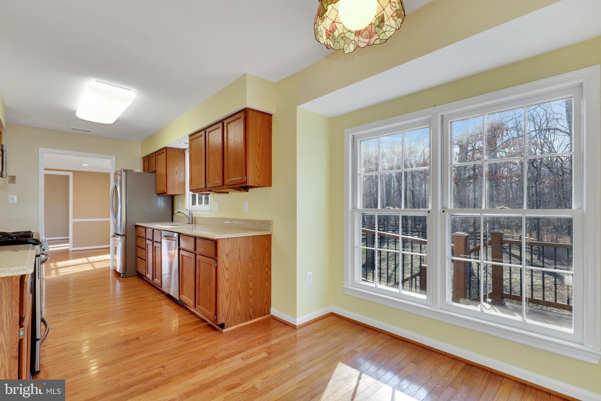 COUNTRY CLUB MANOR - Residential