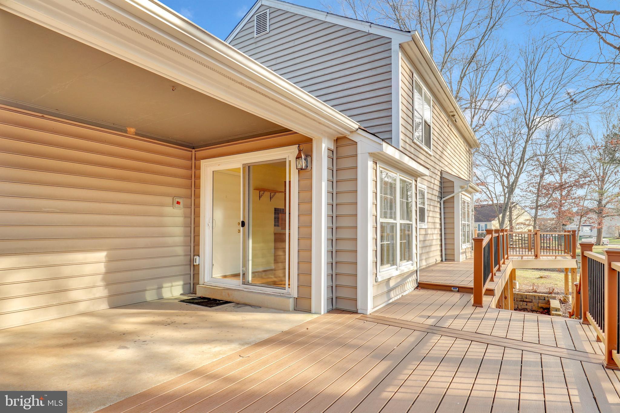 COUNTRY CLUB MANOR - Residential