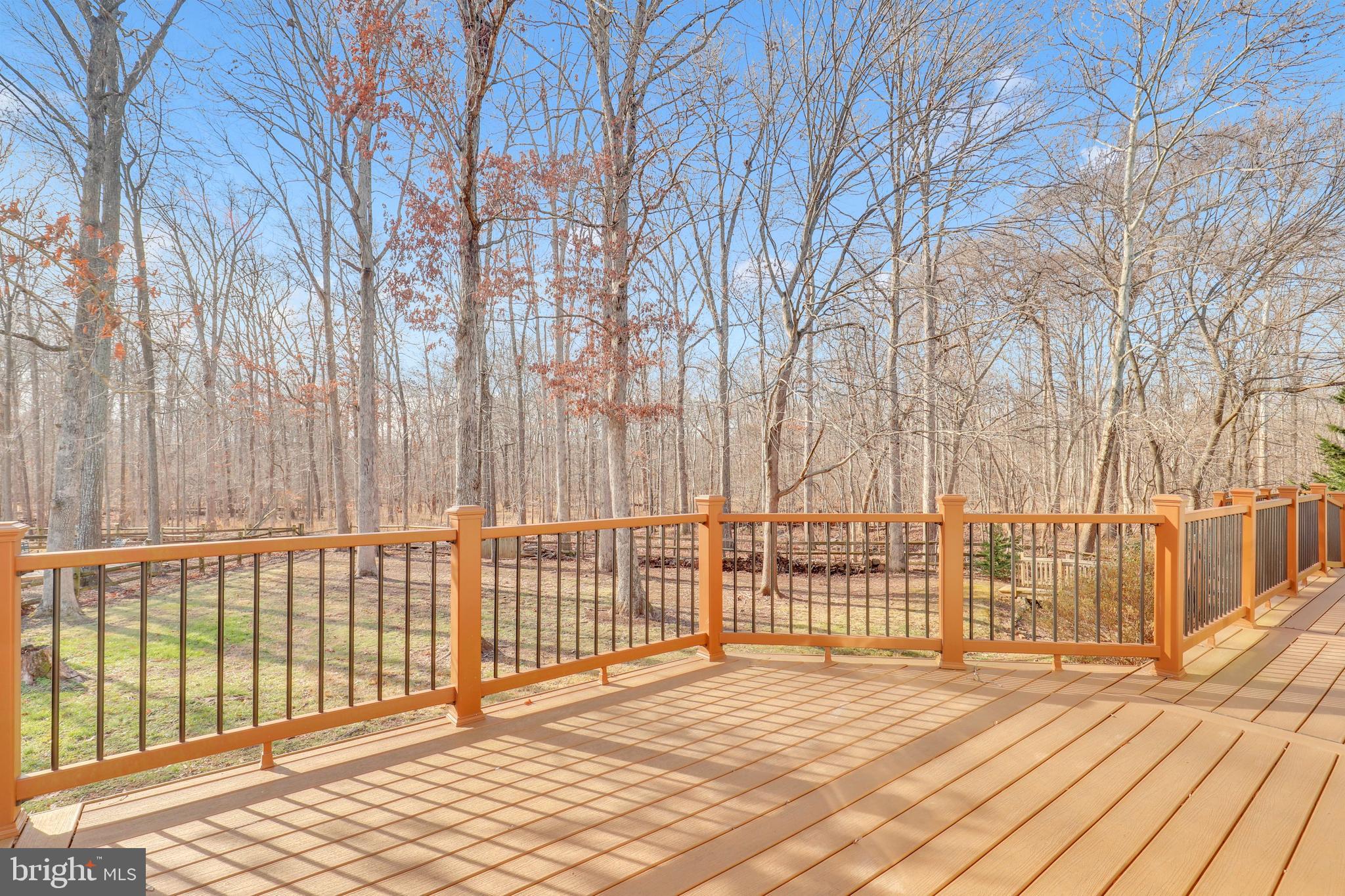 COUNTRY CLUB MANOR - Residential