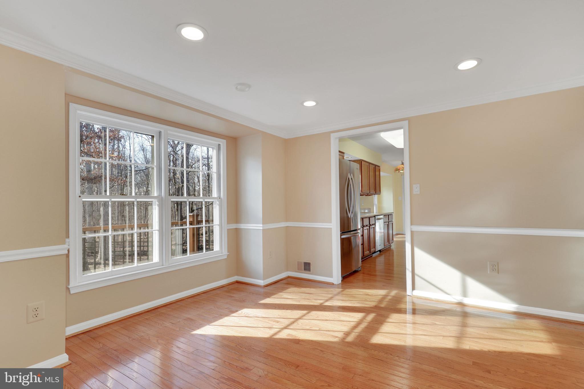 COUNTRY CLUB MANOR - Residential