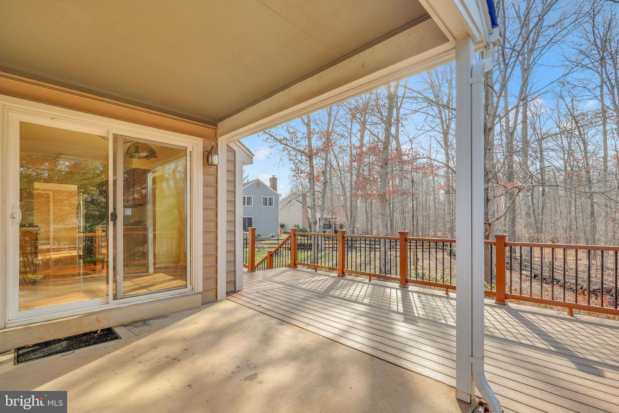 COUNTRY CLUB MANOR - Residential