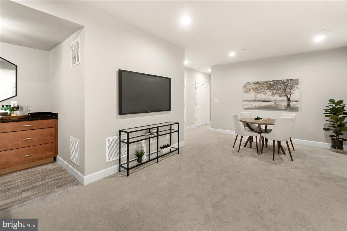 WESTVIEW SOUTH - Residential