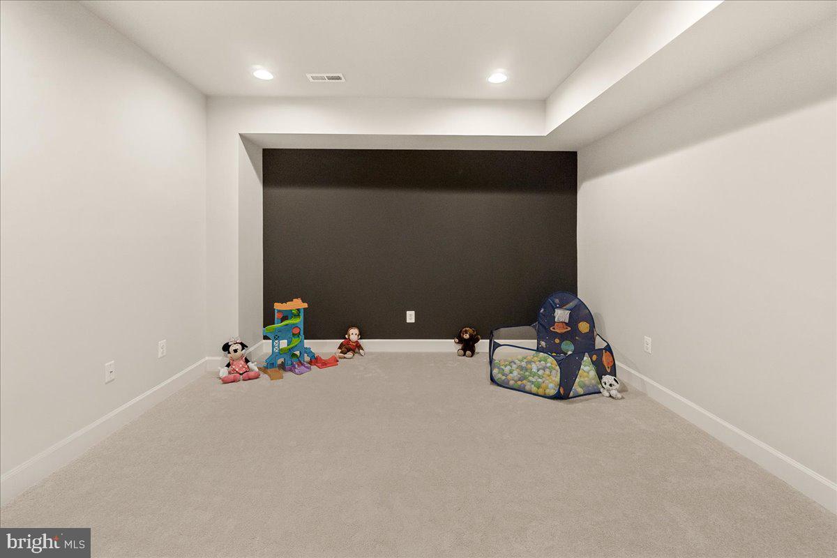 WESTVIEW SOUTH - Residential