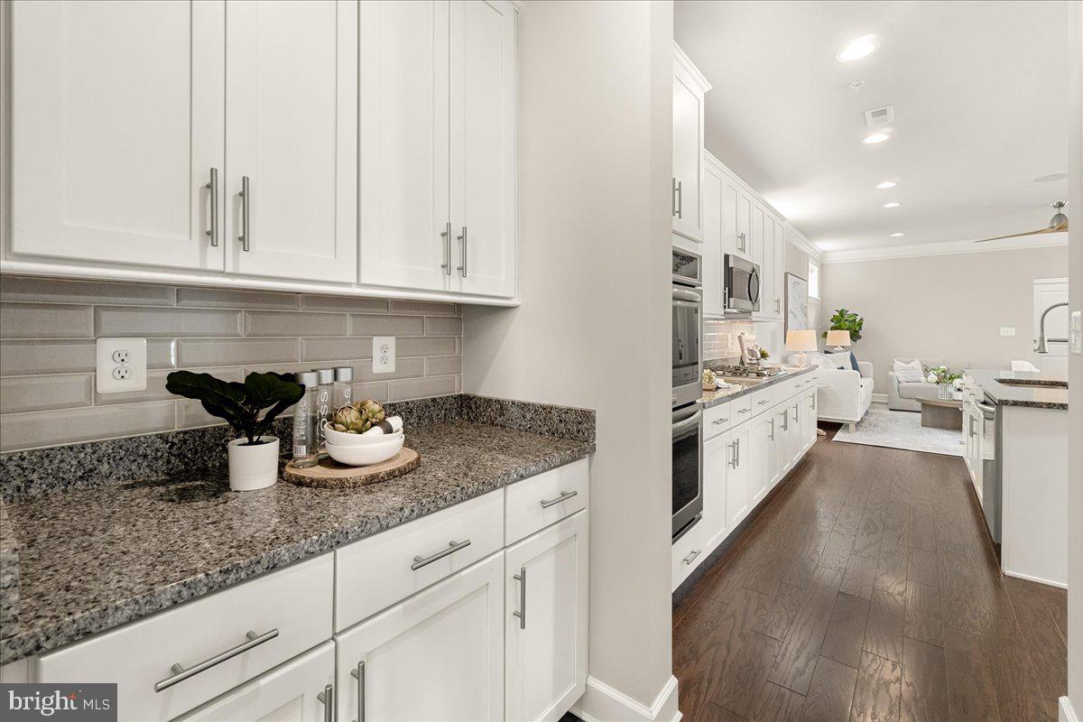 WESTVIEW SOUTH - Residential