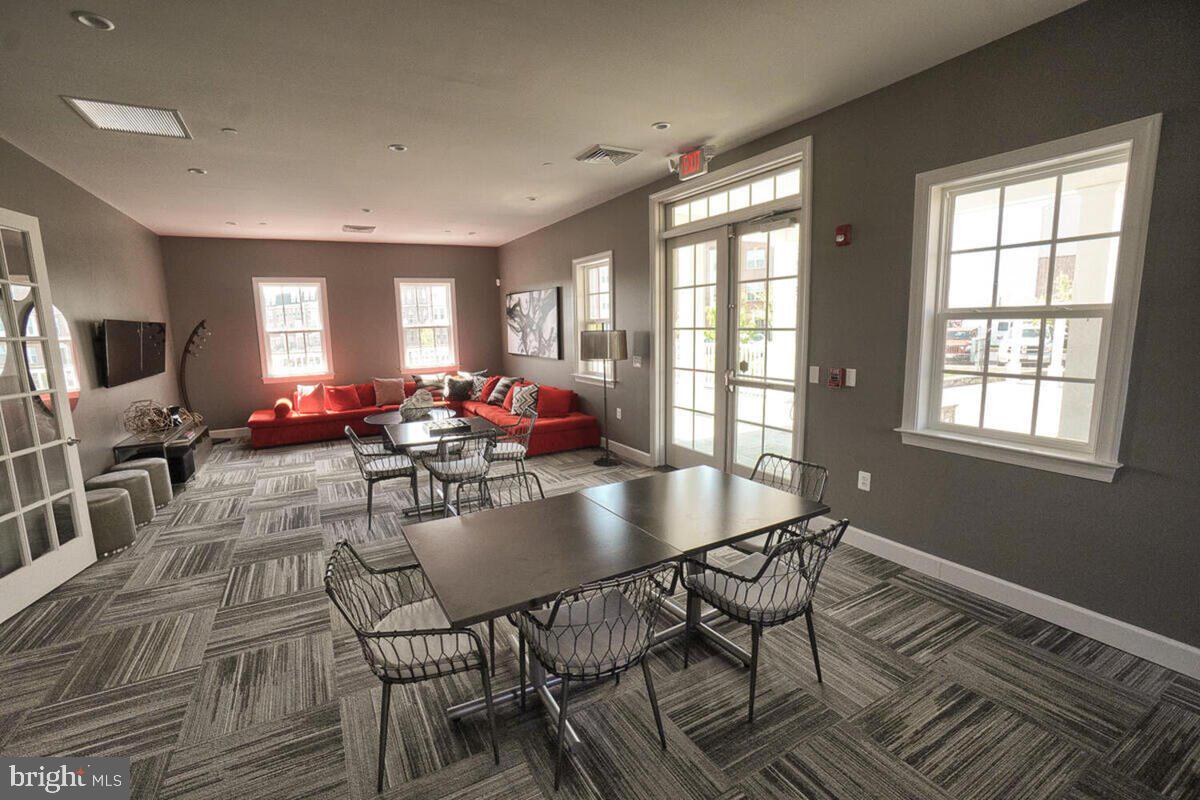 WESTVIEW SOUTH - Residential