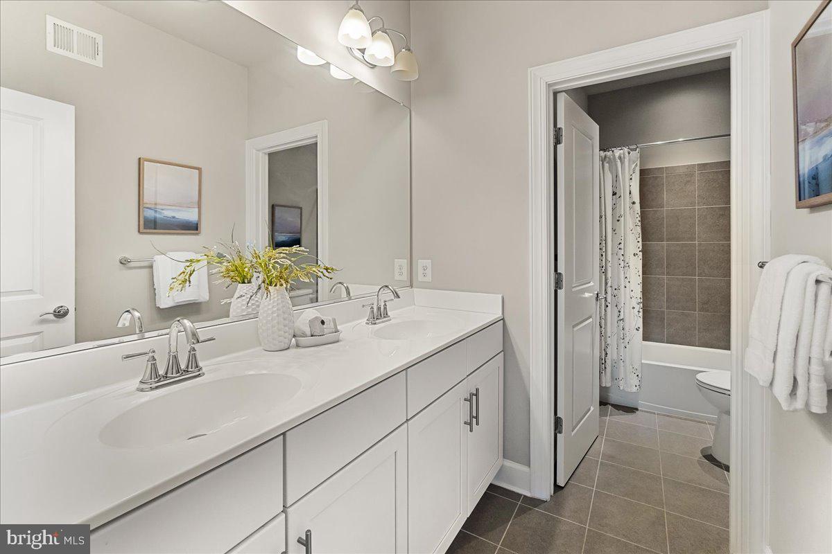 WESTVIEW SOUTH - Residential