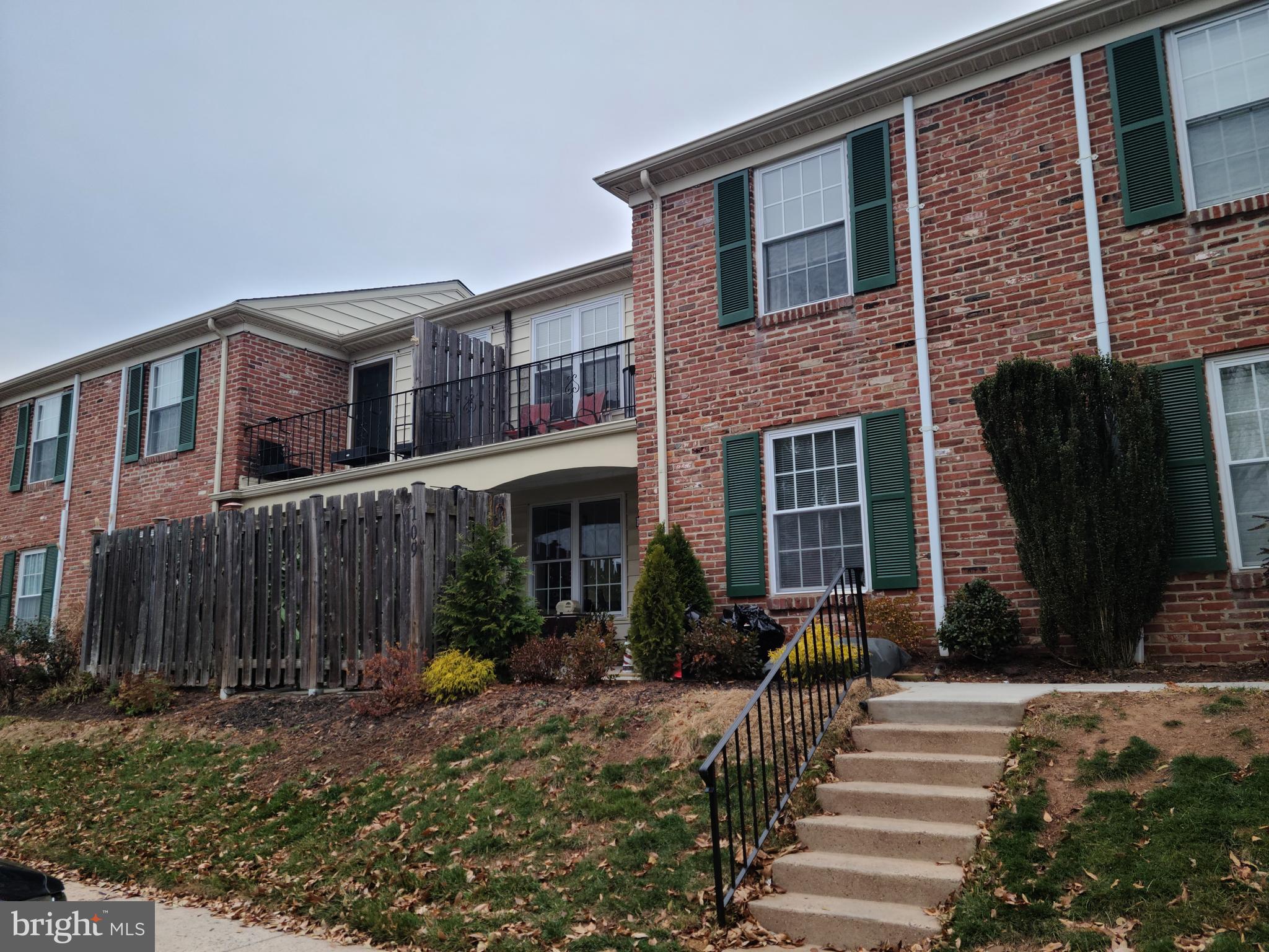 CHATHAM VIL OF TOW - Residential