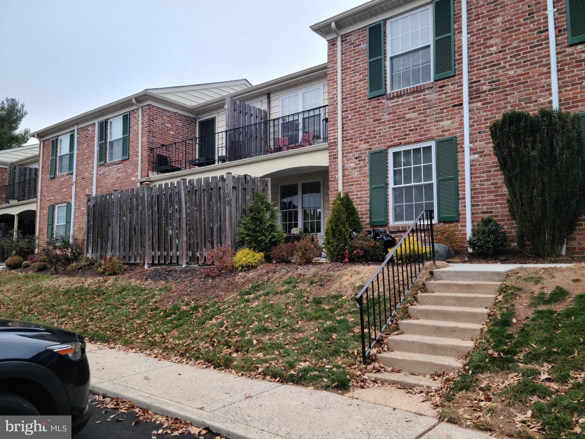 CHATHAM VIL OF TOW - Residential