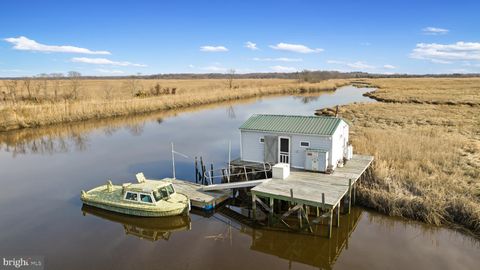 Photo of 0 Silver Lake Fork Creek, HANCOCKS BRIDGE, NJ 08038 (MLS # NJSA2017756)