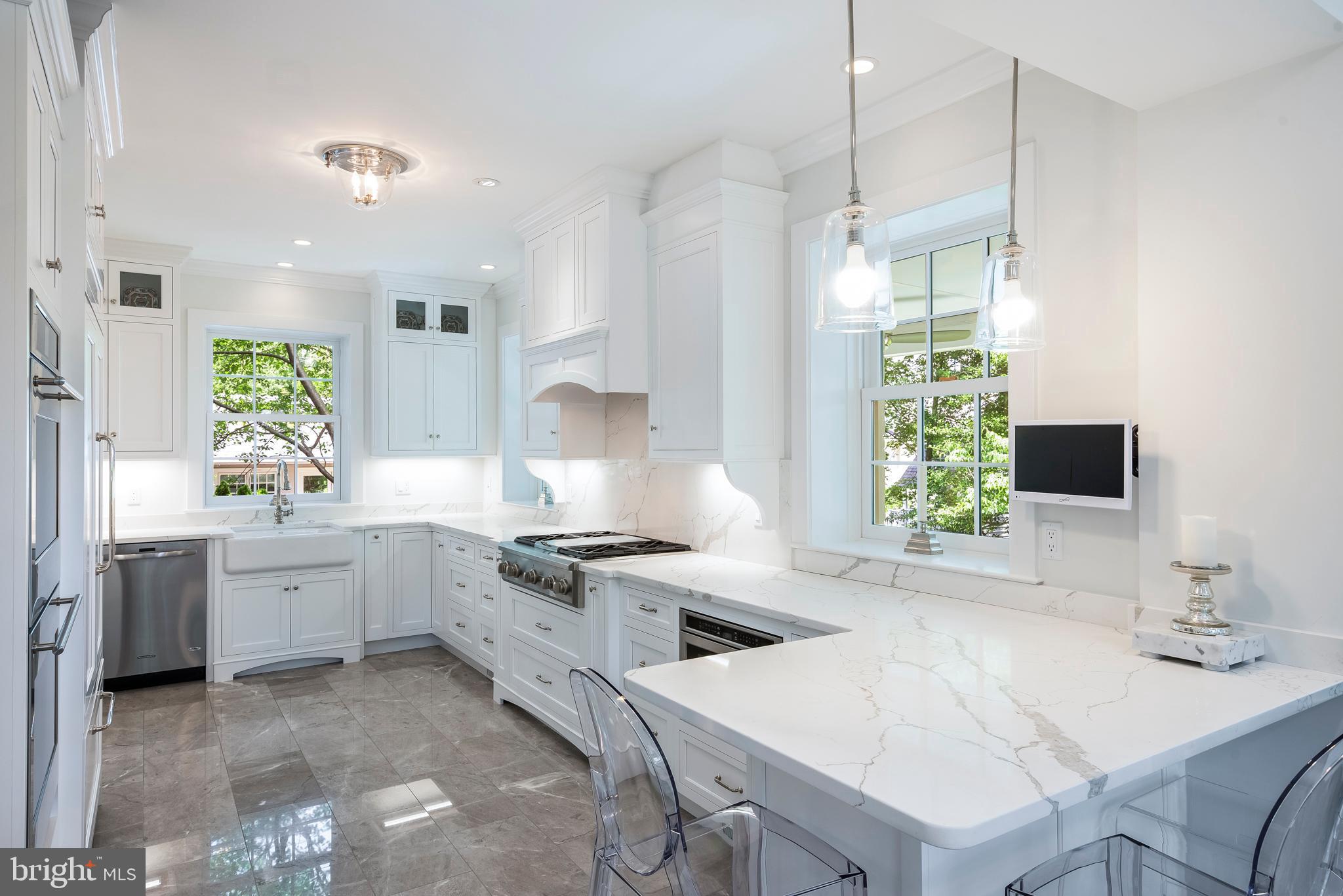 MURRAY HILL - Residential