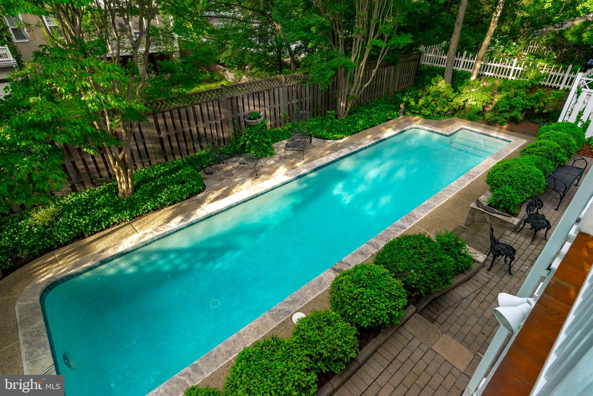 MURRAY HILL - Residential