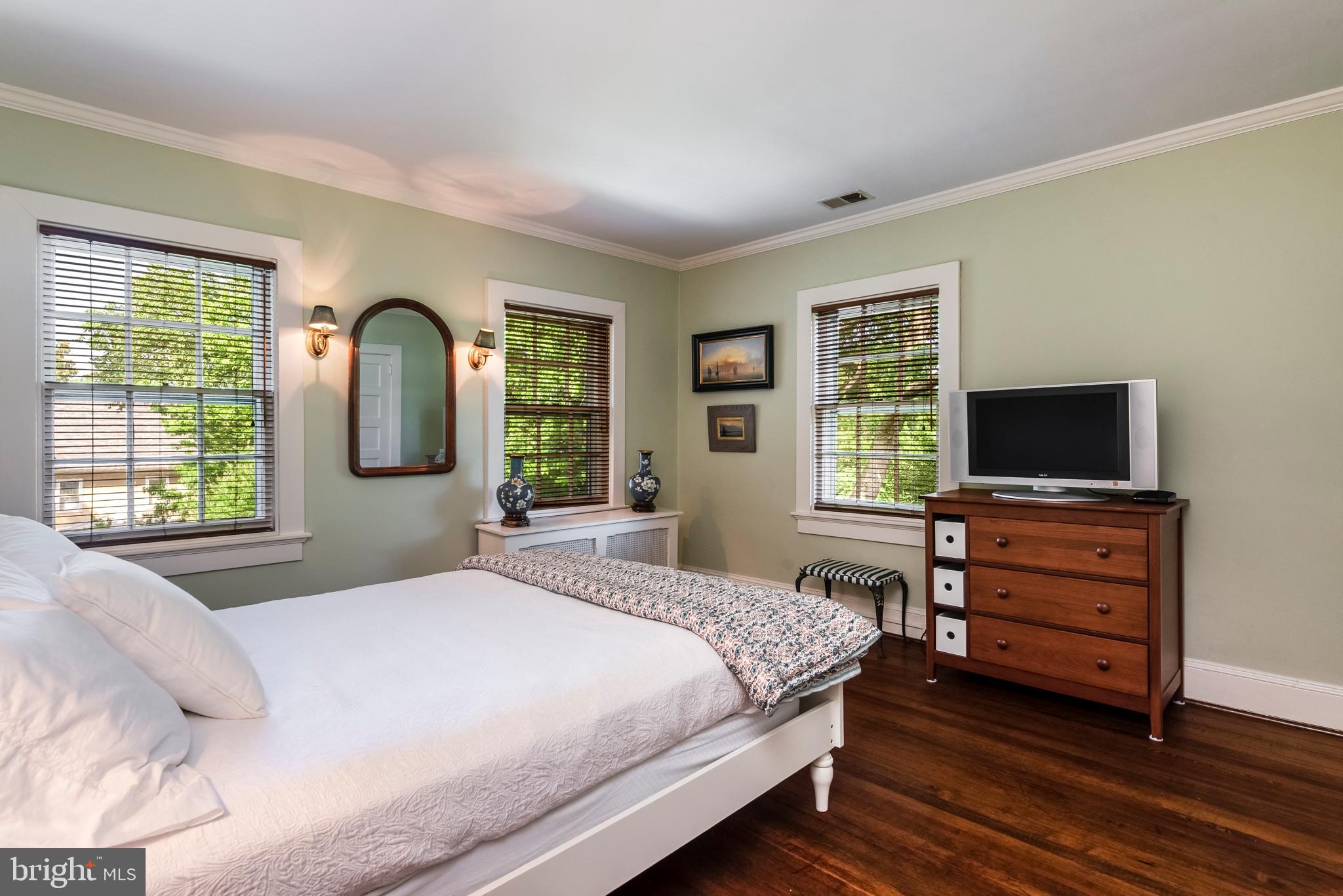 MURRAY HILL - Residential