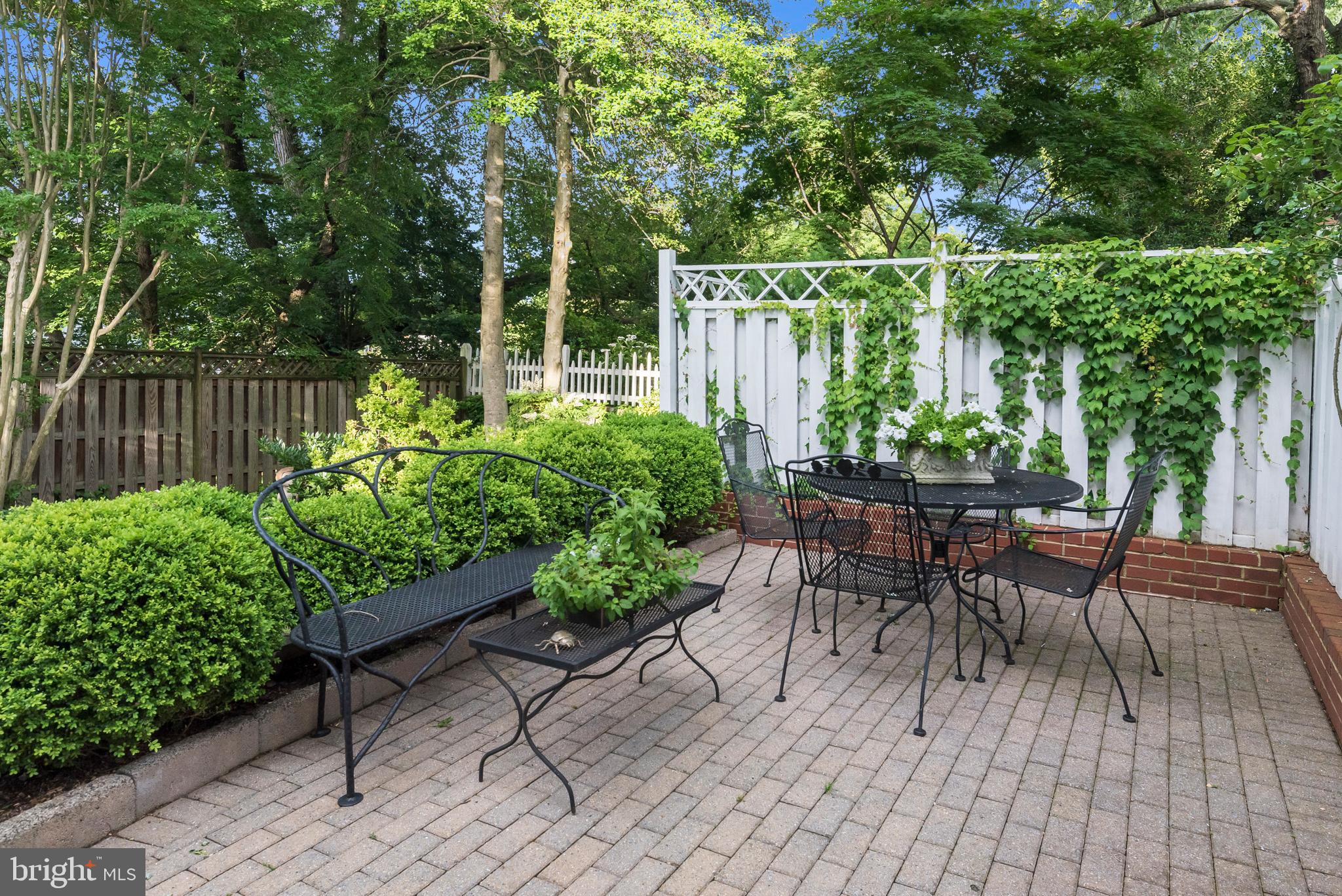 MURRAY HILL - Residential