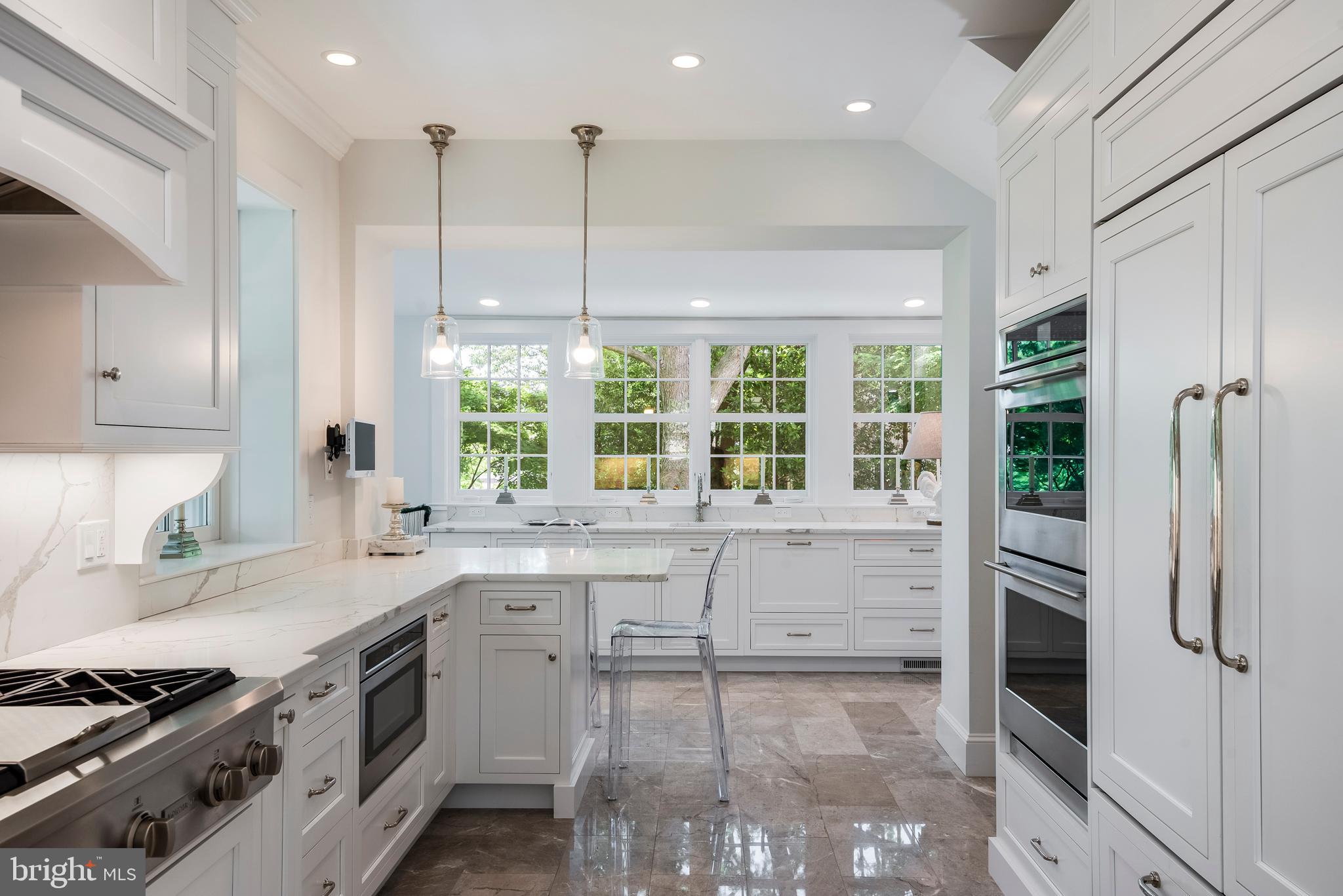 MURRAY HILL - Residential