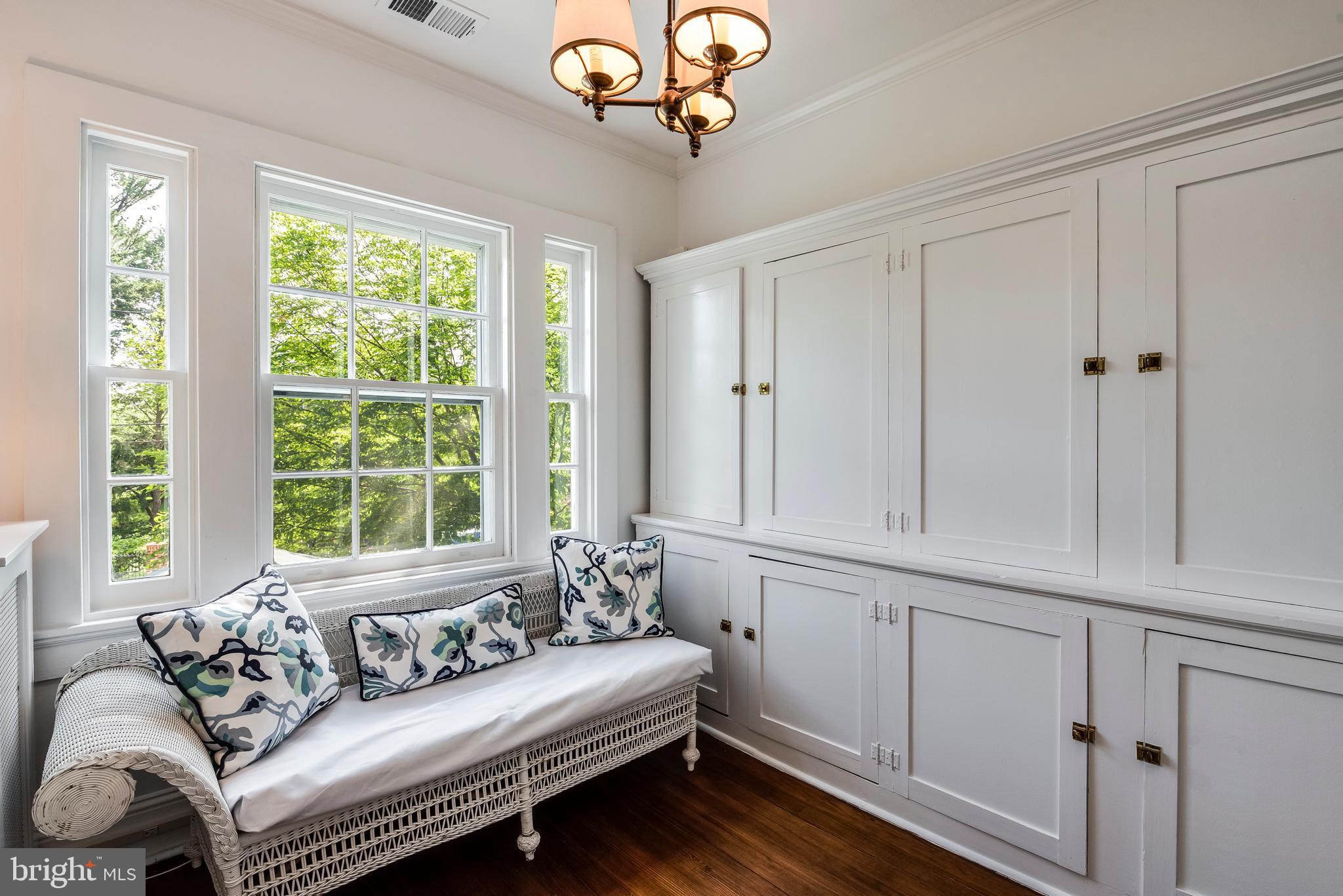 MURRAY HILL - Residential