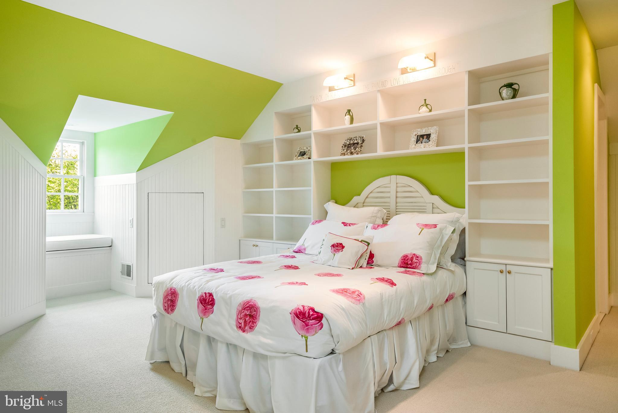 MURRAY HILL - Residential