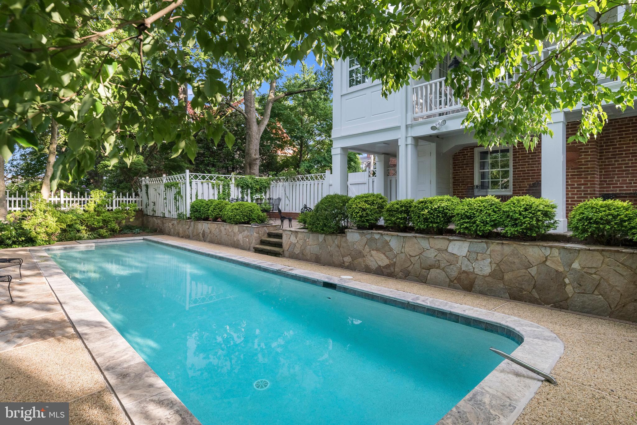 MURRAY HILL - Residential