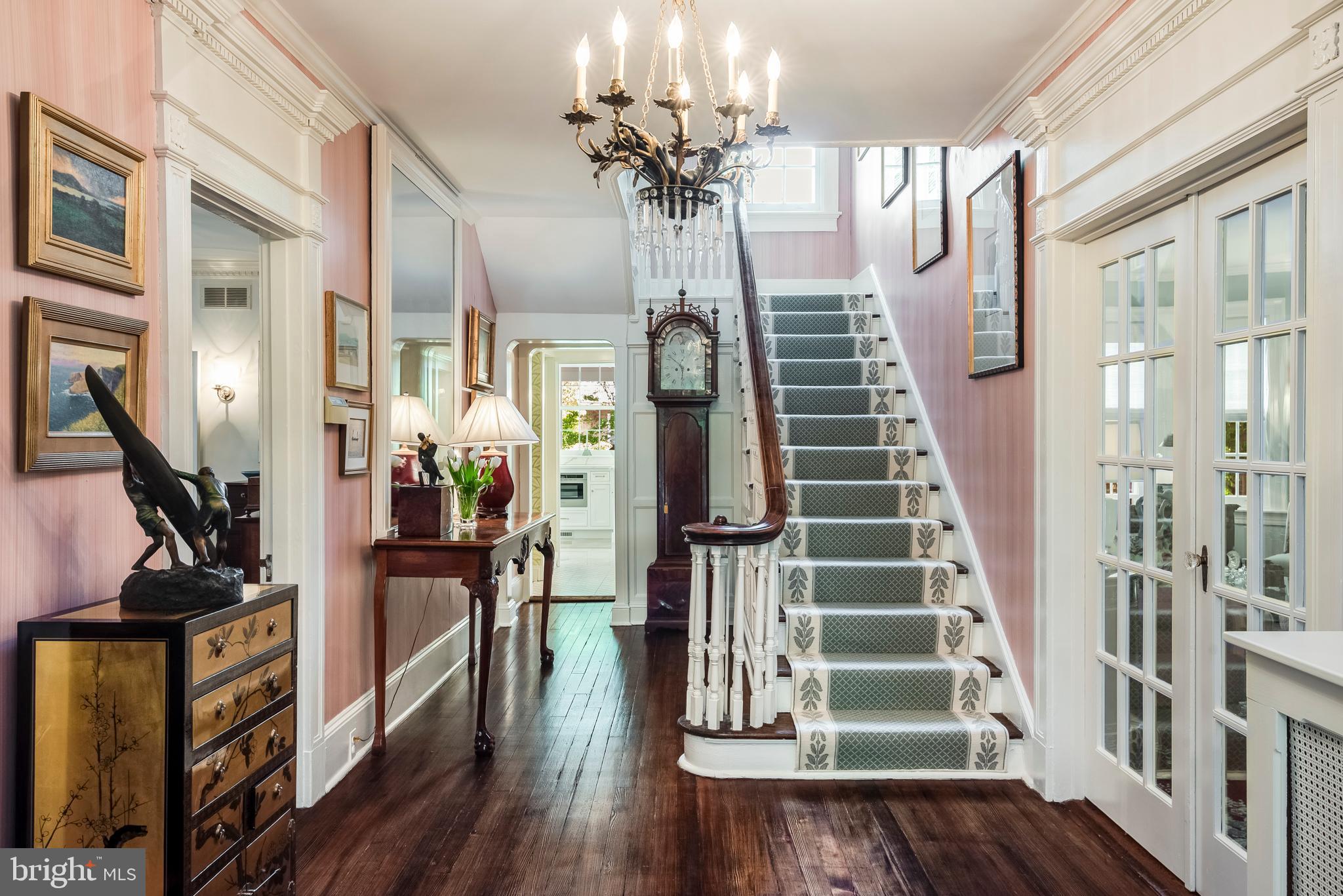 MURRAY HILL - Residential