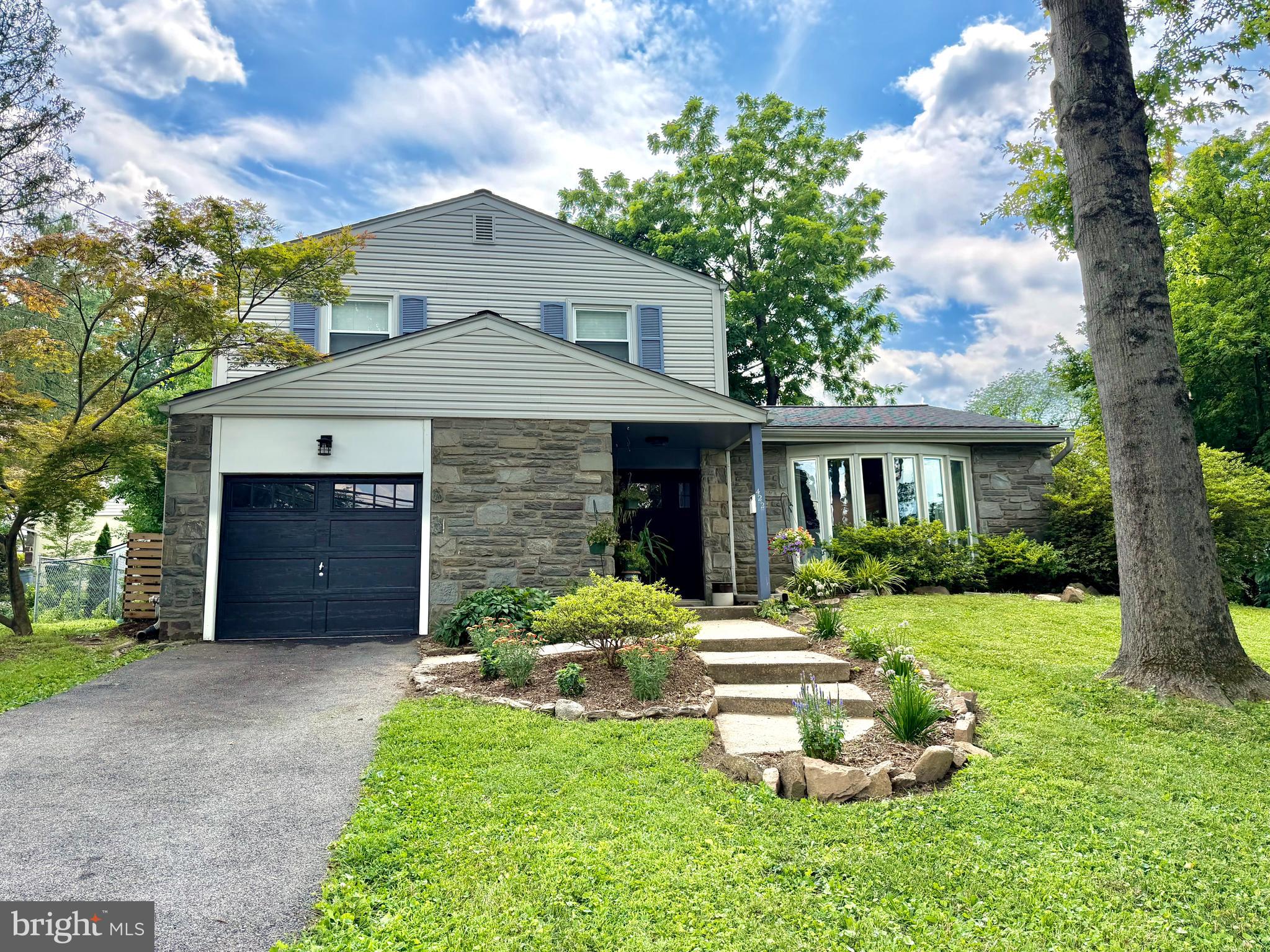 422 RIDGE PIKE