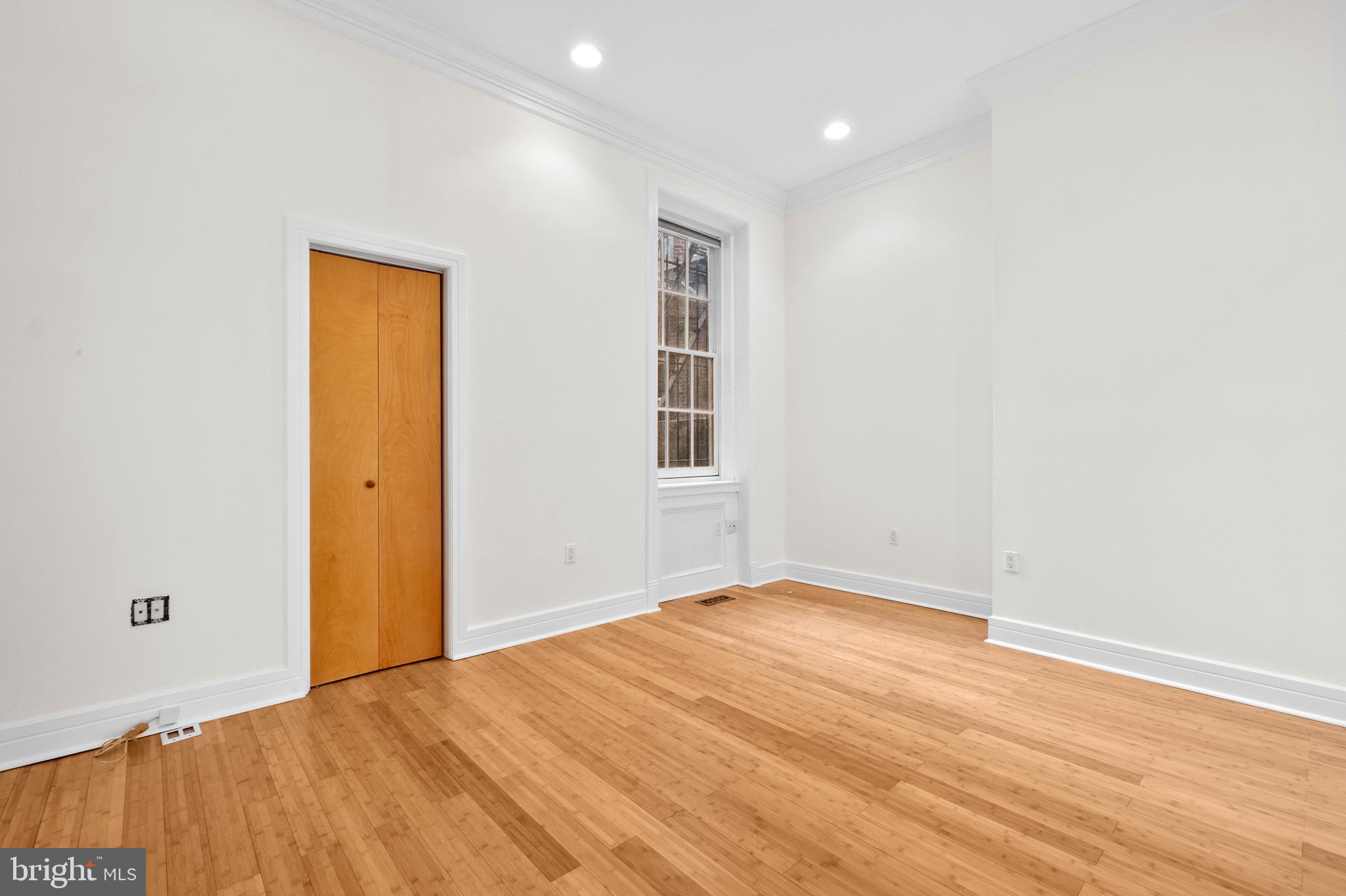 WASHINGTON SQ - Residential Lease