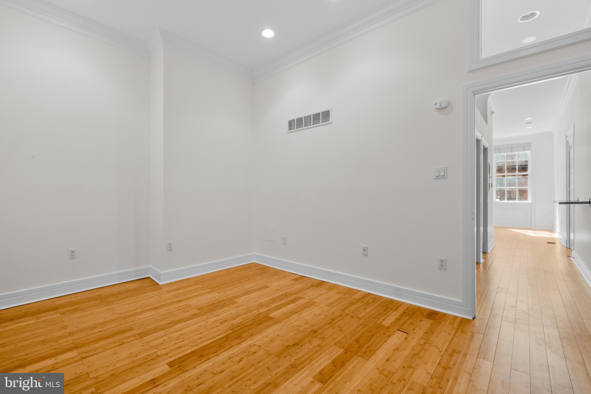 WASHINGTON SQ - Residential Lease