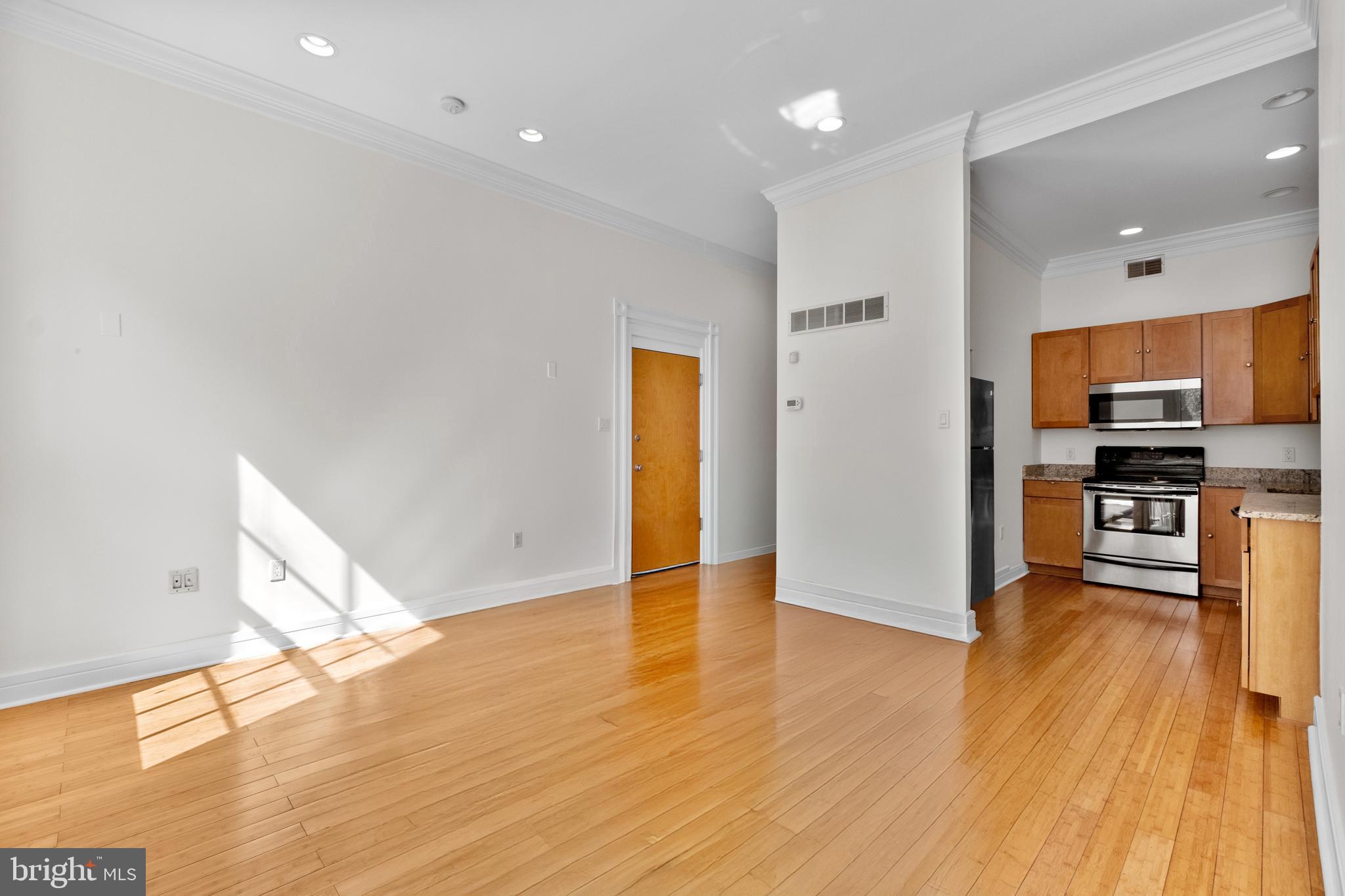 WASHINGTON SQ - Residential Lease
