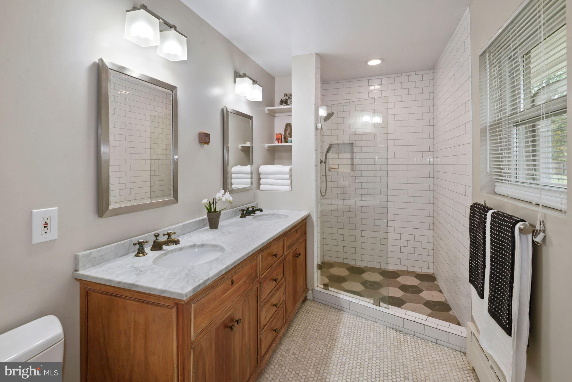 DUNLOP HILLS - Residential