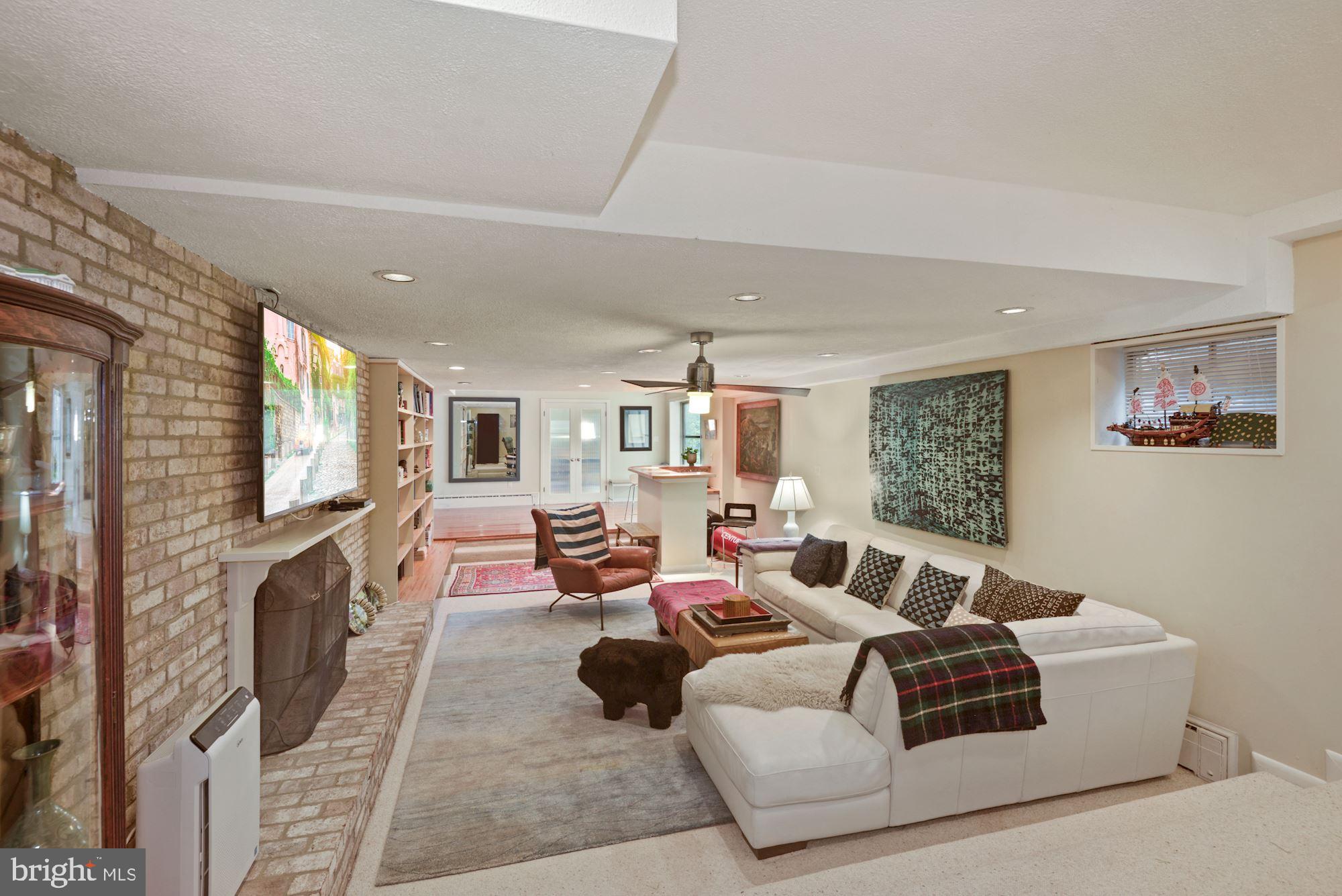 DUNLOP HILLS - Residential