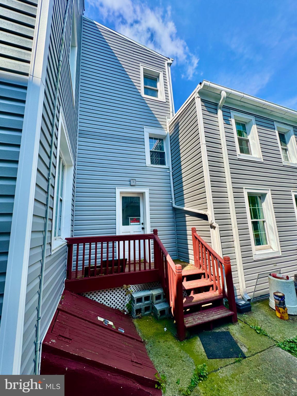 203 GARDEN STREET