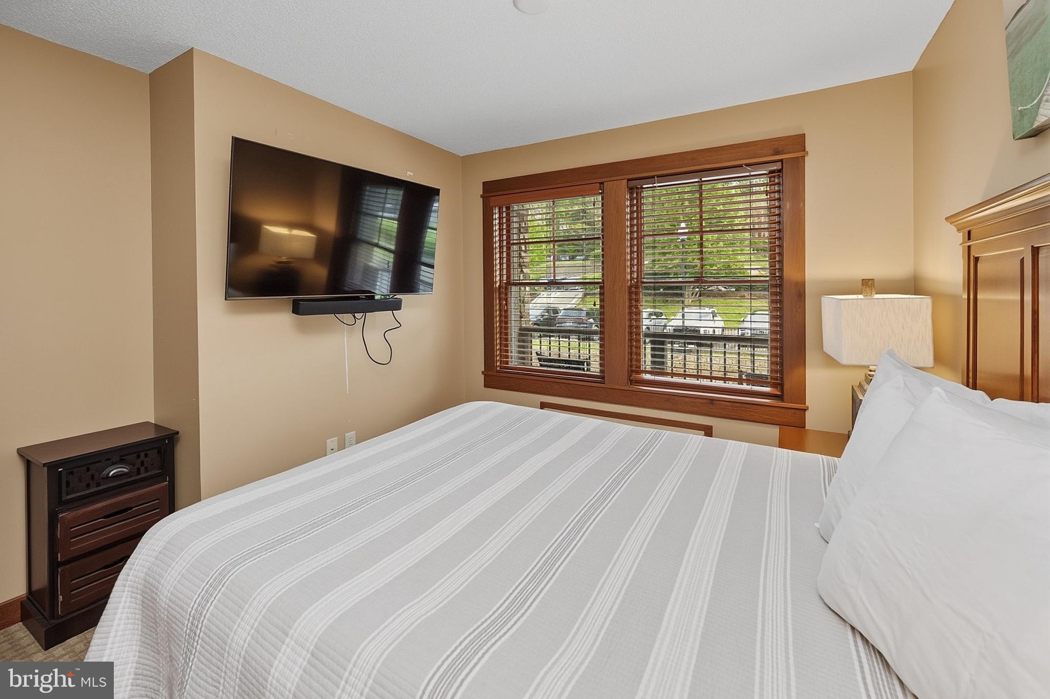 SILVER TREE SUITES - Residential