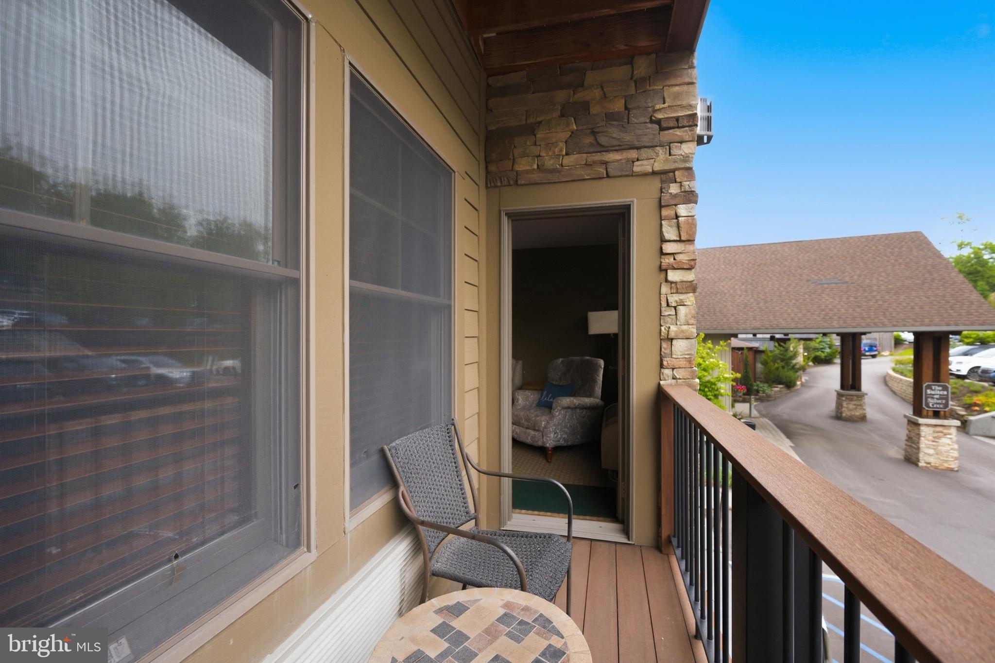 SILVER TREE SUITES - Residential