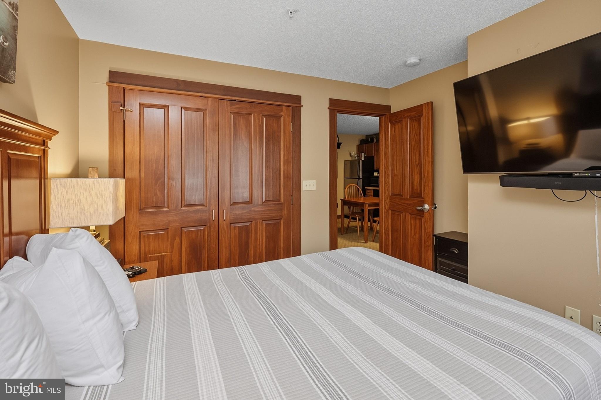 SILVER TREE SUITES - Residential