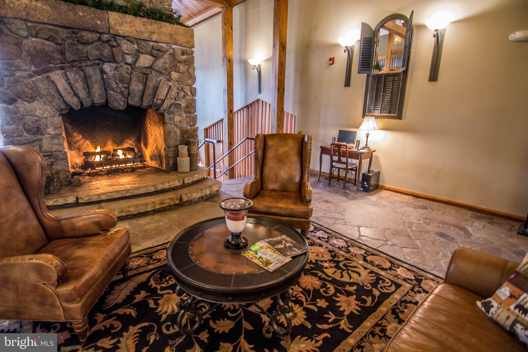 SILVER TREE SUITES - Residential