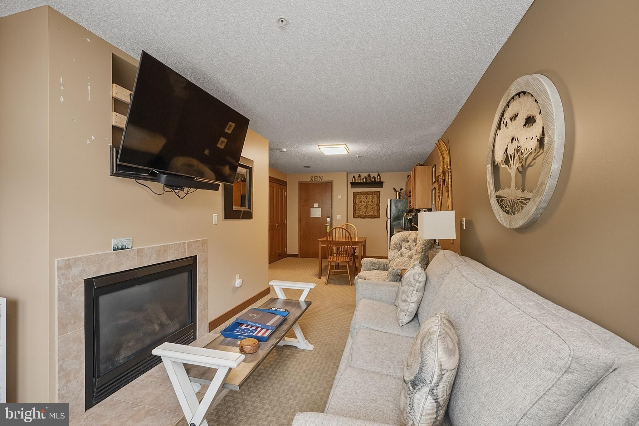 SILVER TREE SUITES - Residential