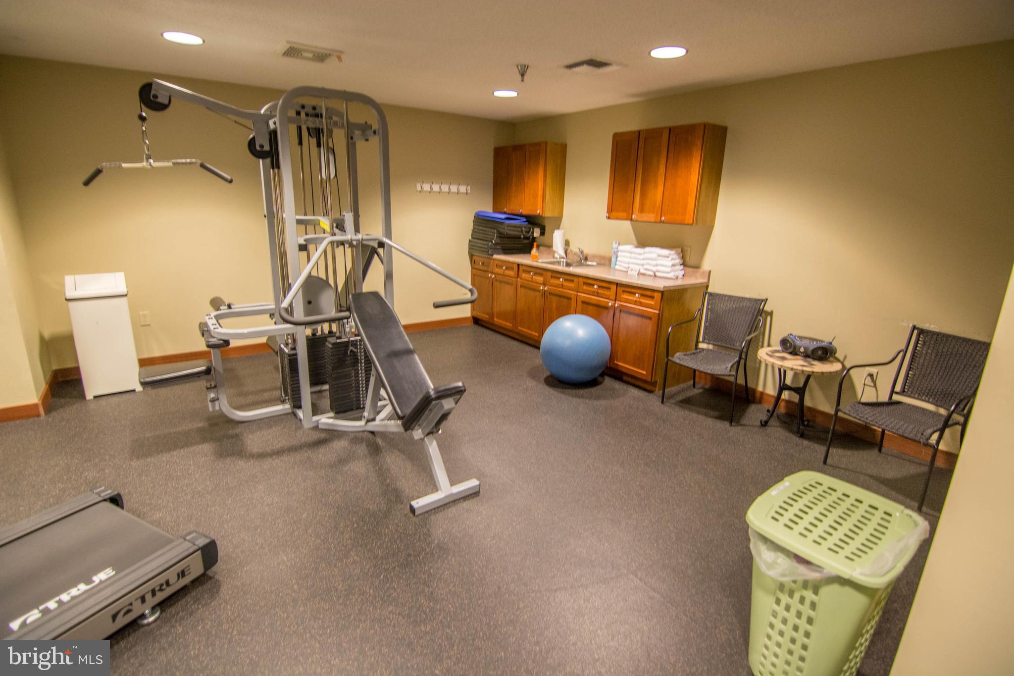 SILVER TREE SUITES - Residential