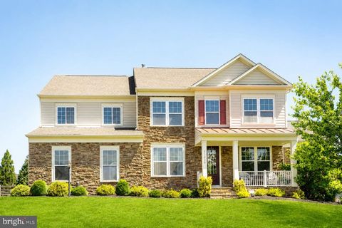 Photo of 41858 Farnborough Place, LEESBURG, VA 20176 (MLS # VALO2128780)