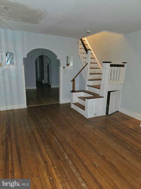Townhouse For Sale - 5653 Carpenter Street<br/> PHILADELPHIA, PA 19143