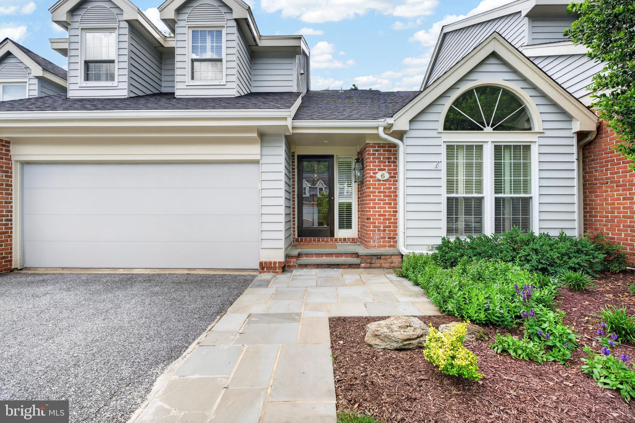 6 NEARFIELD ROAD