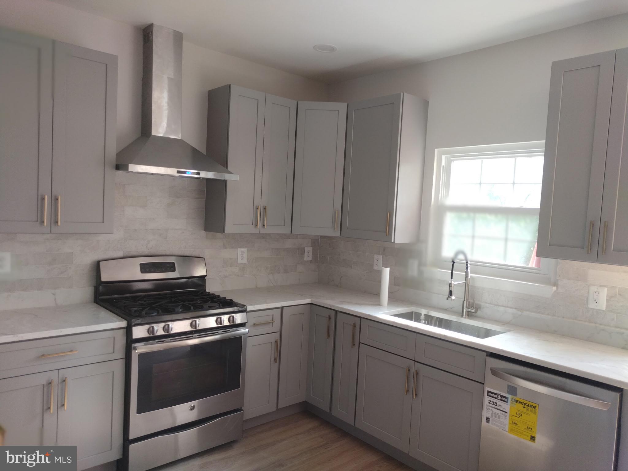 PINEY POND ESTATES - Residential Lease