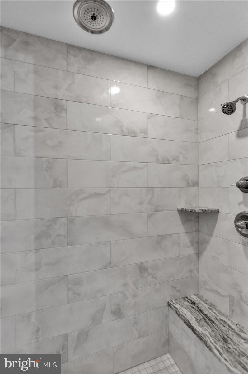 GREEN VALLEY CROSS - Residential