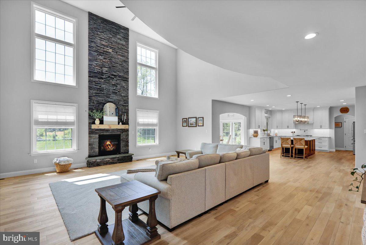 GREEN VALLEY CROSS - Residential