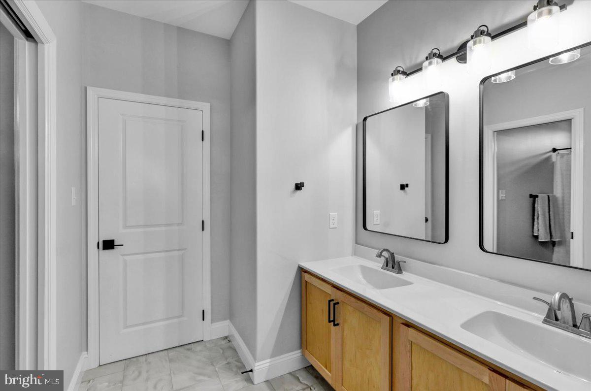 GREEN VALLEY CROSS - Residential