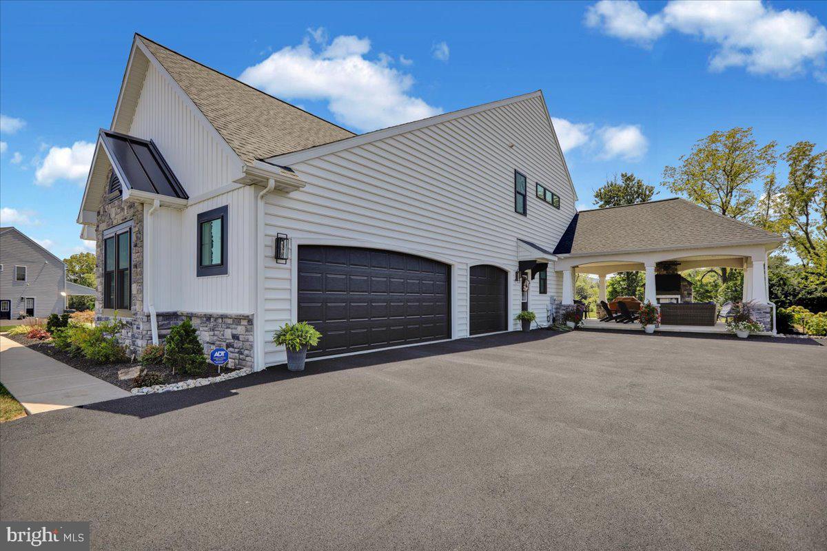 34 CHASEN COURT
