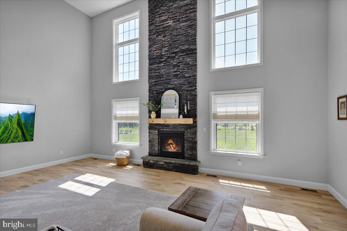 GREEN VALLEY CROSS - Residential